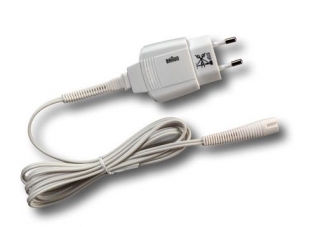 BRAUN adaptér biely s káblom IP X4